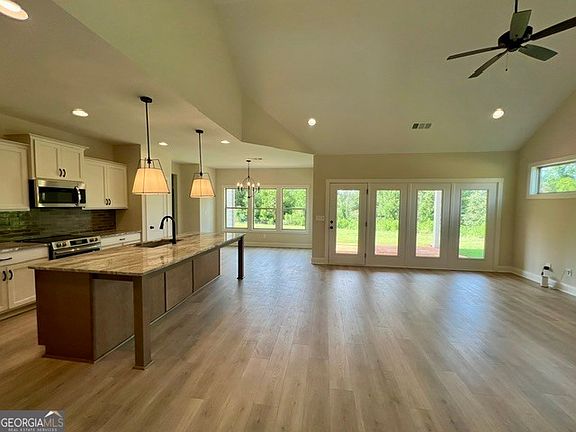 5th image of 977 Hillcrest Rd Lot 13