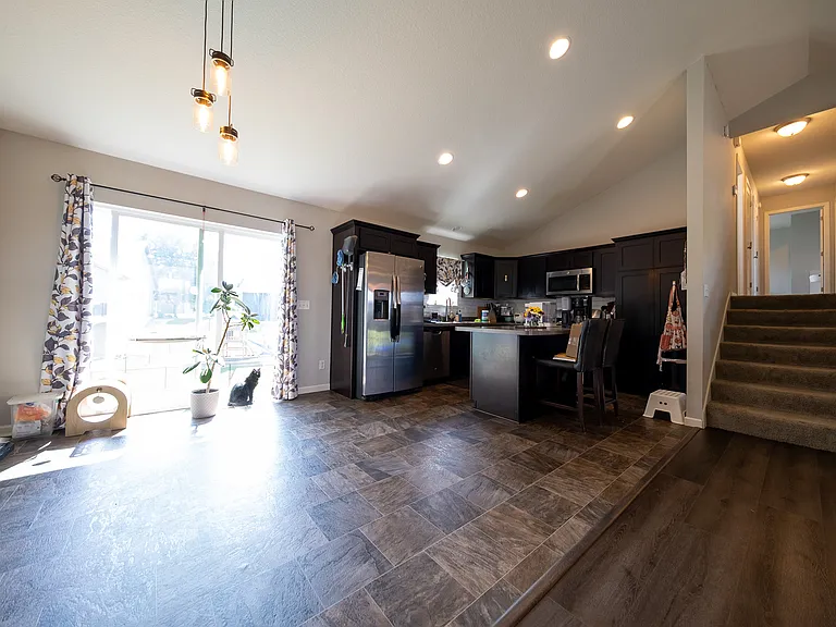 316 Art St NW — Photo 6