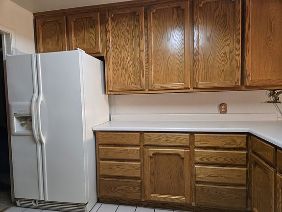 4th image of 111 Highlands Blvd