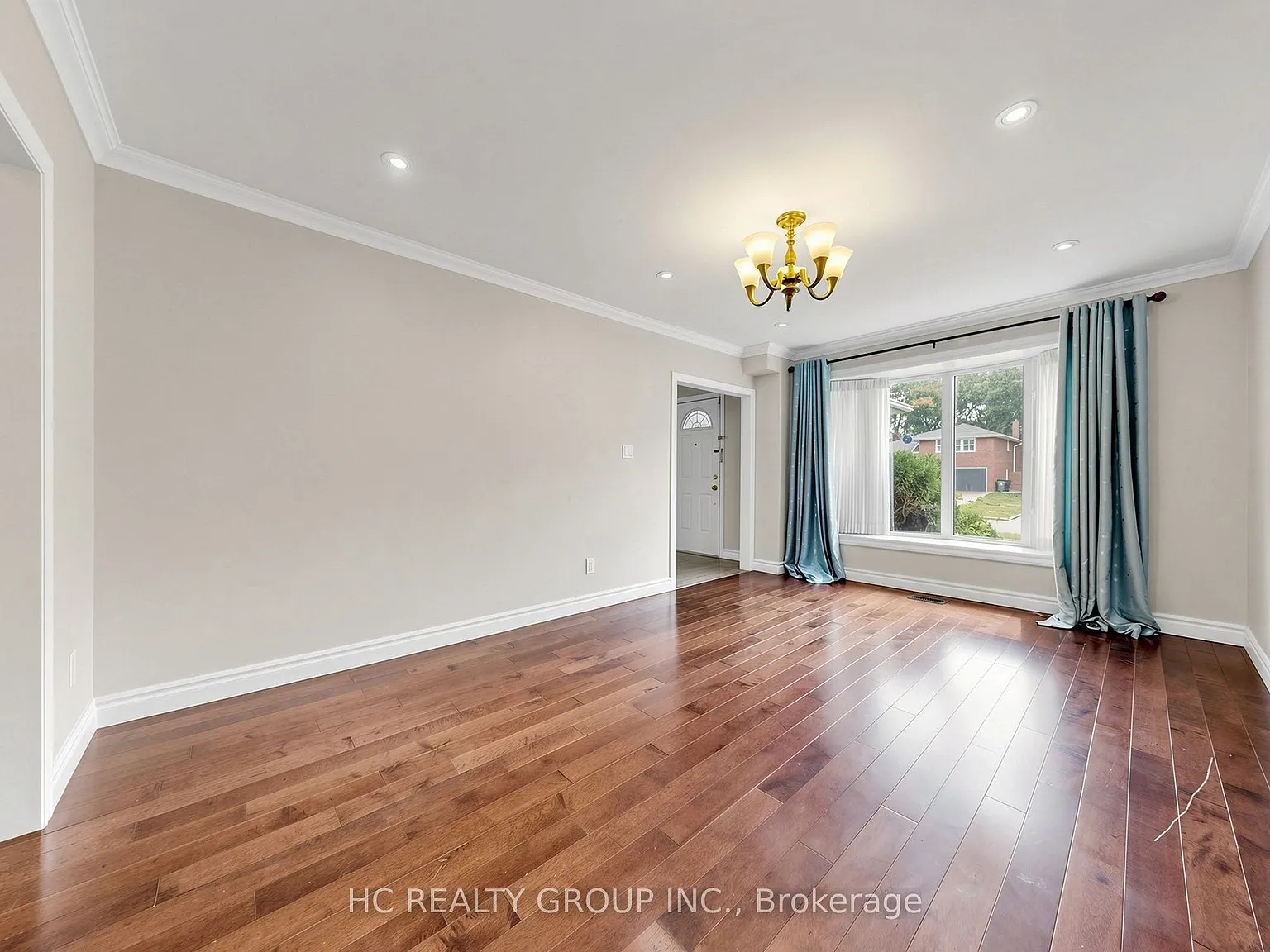 5 bed, $4,300 — Photo 4