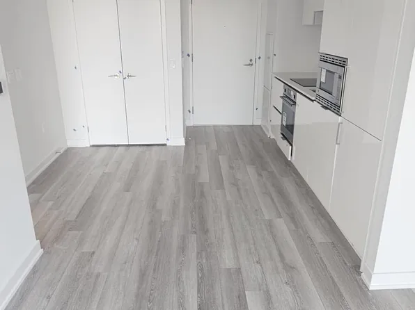 234 Simcoe St #1902, Toronto, ON M5T 1T4