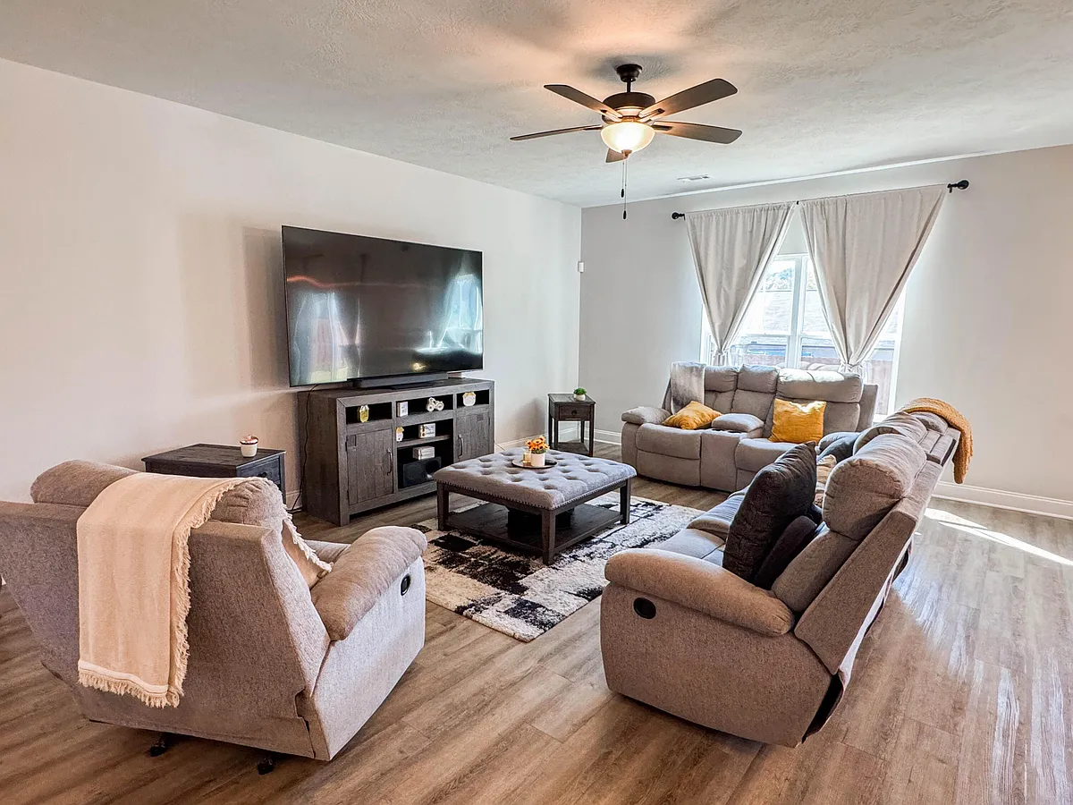 Building Photo - 907 Sweetgrass Cir