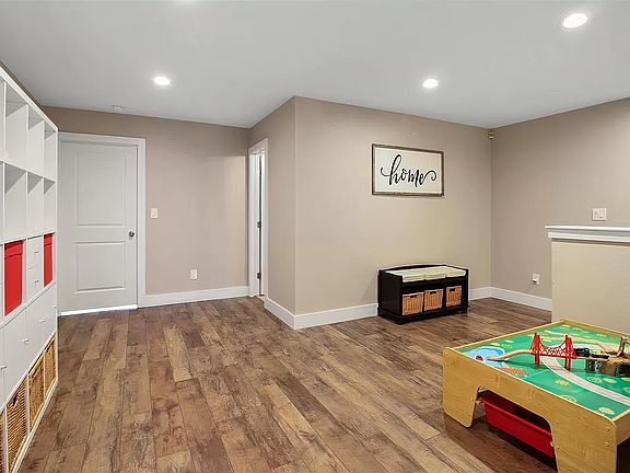 2nd image of 10545 Egret Ln