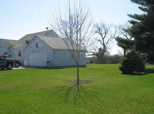 1236 E Eagle Lake Rd, Beecher, IL 60401