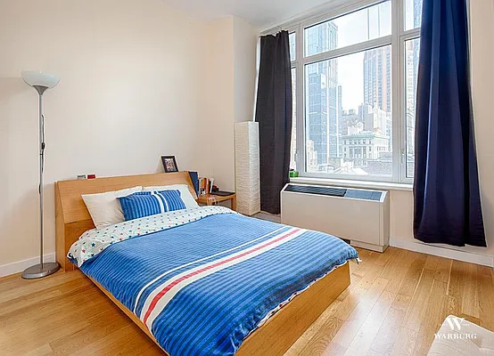 Sold by Warburg | media 3