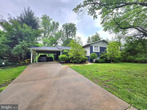 2215 Collingwood Rd, Alexandria, VA 22308
