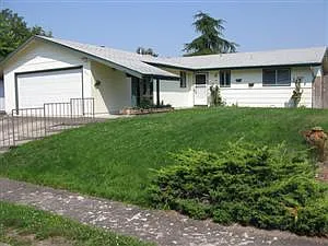 940 N 5th St photo 1