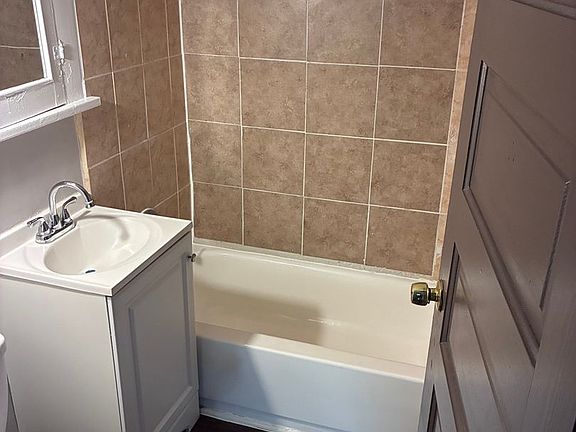 3rd image of 3705 Chicago Ave APT 2