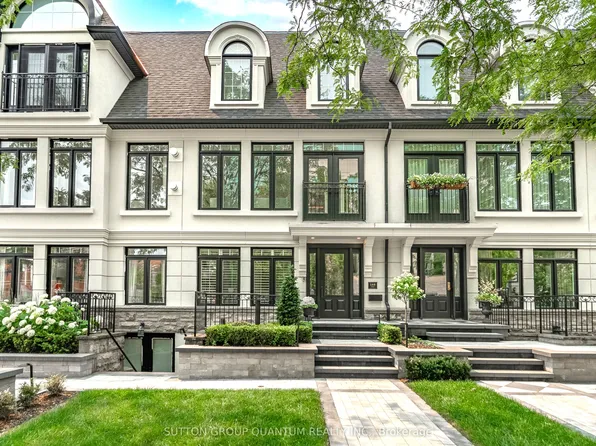 146 Reynolds St, Oakville, ON L6J 3K9