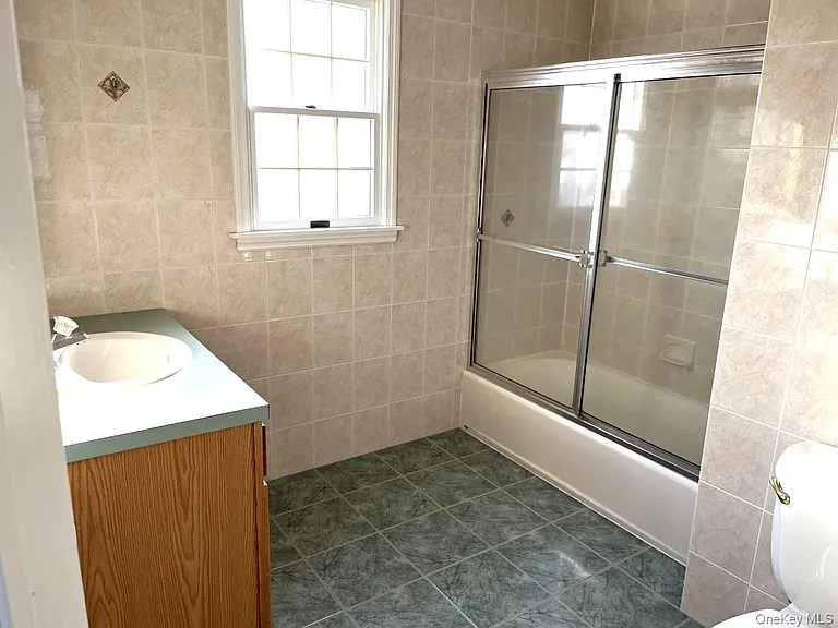 56 Linwood Rd N #2 — Photo 6