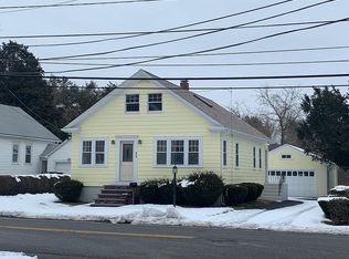 520 Middle Hwy, Barrington, RI 02806