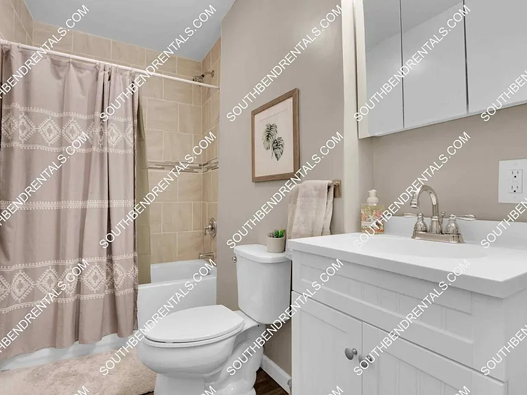 112 E Indiana Ave #C — Photo 9