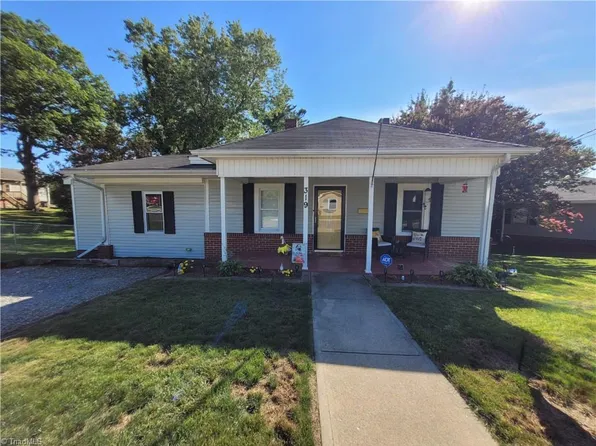 319 Hay St, Mount Airy, NC 27030