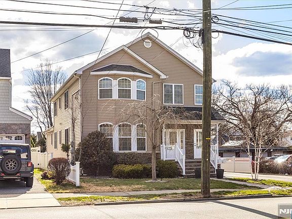 3rd image of 431 Union Ave
