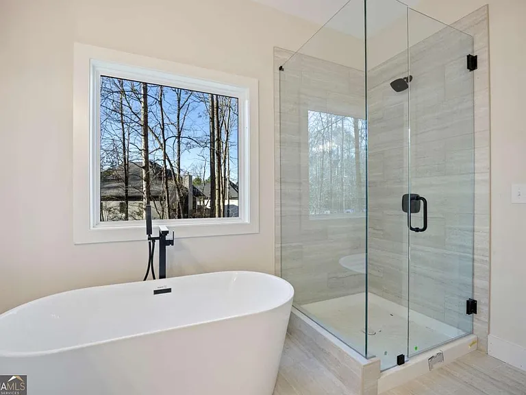 360 Ansley Dr — Photo 22