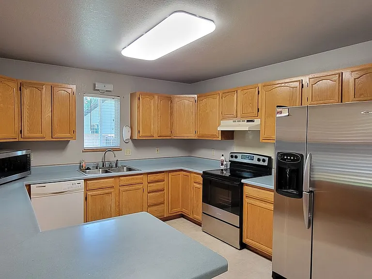 1003 Apple Ln — Photo 11