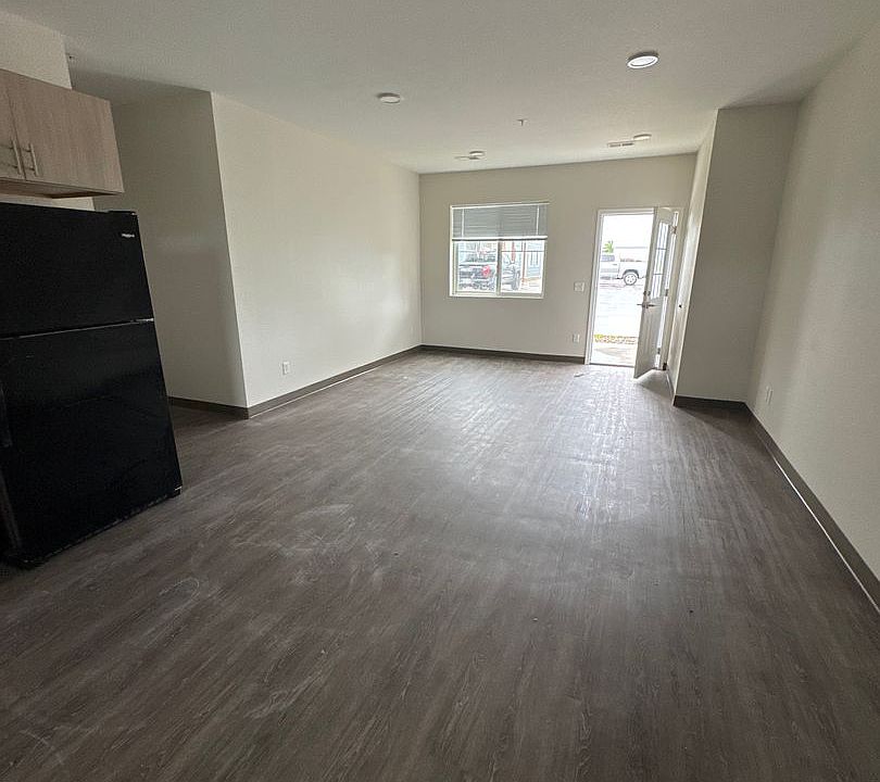 1st image of 1925 N Redding Ave APT A16