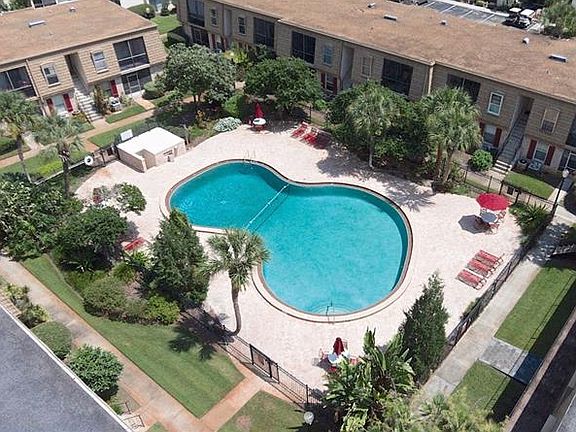 3rd image of 200 Saint Andrews Blvd Unit 909
