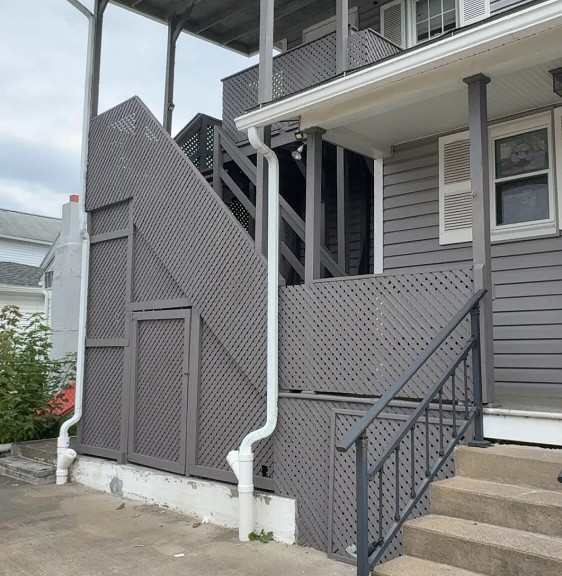 2 bed, 1.0 bath, 724 sqft, $1,200 — Photo 2