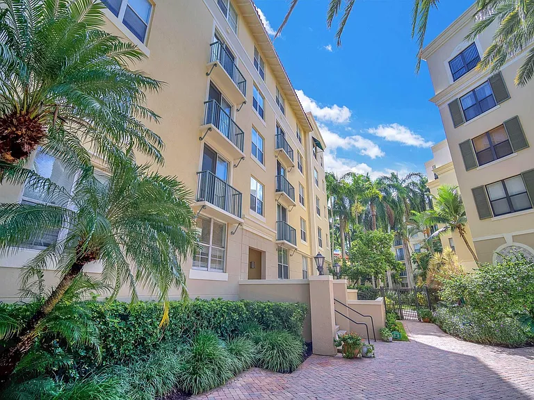 630 Sapodilla Ave #407 — Photo 15