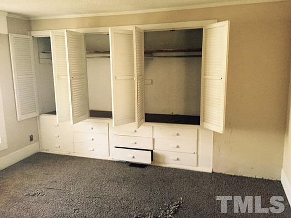 3rd image of 2522 Holloway St