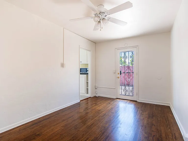 3043 Myrtle Ave — Photo 8