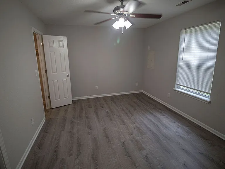 5319 Godas Cir — Photo 13