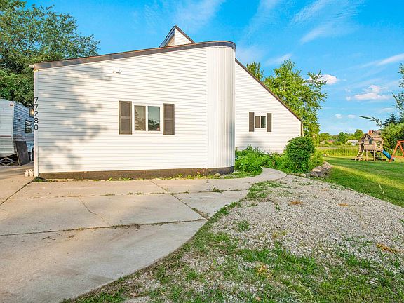 4th image of 77280 Coon Creek Rd