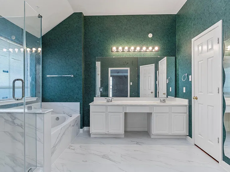 10415 Courtley St — Photo 21