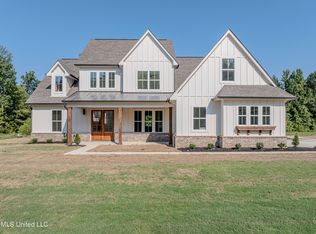 11190 Vickis Ln, Olive Branch, MS 38654