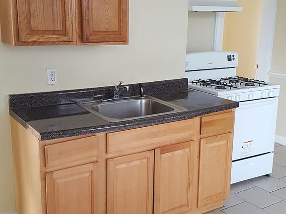 2nd image of 227 Davenport Avenue # Fl 1ST