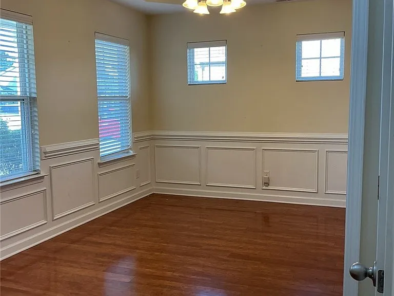 825 Ronald Reagan Dr — Photo 6