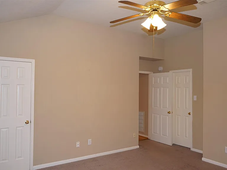 18807 Timbers Dr — Photo 13