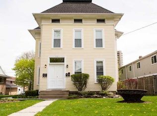 522 W Wesley St, Wheaton, IL