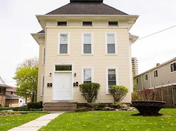 522 W Wesley St, Wheaton, IL 60187