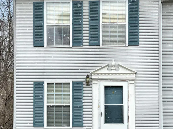 225 Hunter Hills Cir, Bristol, TN 37620