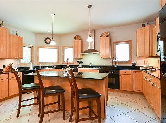4th image of 20511 Abbey Dr