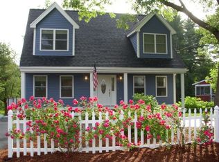 27 Trotting Park Rd, Lowell, MA 01854