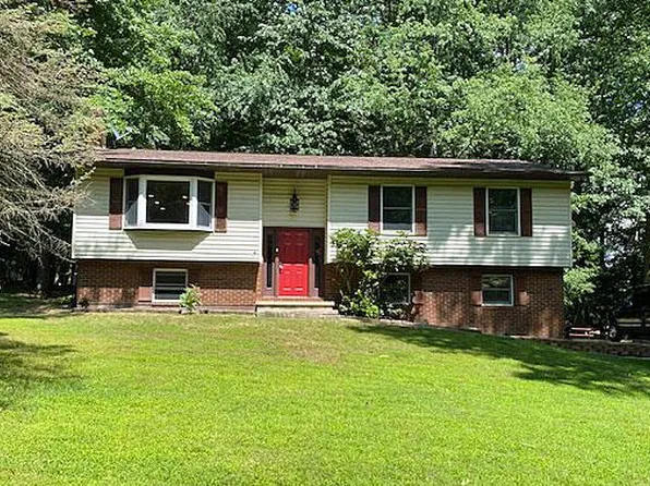 45 Salt Cay Ct, Du Bois, PA 15801