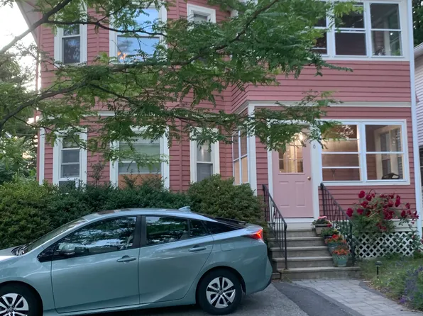 6 Manor St #2, Worcester, MA 01602