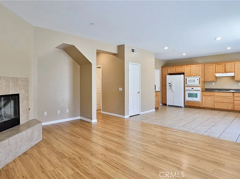 1765 Yvonne Ct — Photo 10