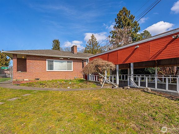 2nd image of 1428 SW Grandview Avenue