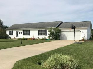 71056 Autumn Dr, Edwardsburg, MI 49112