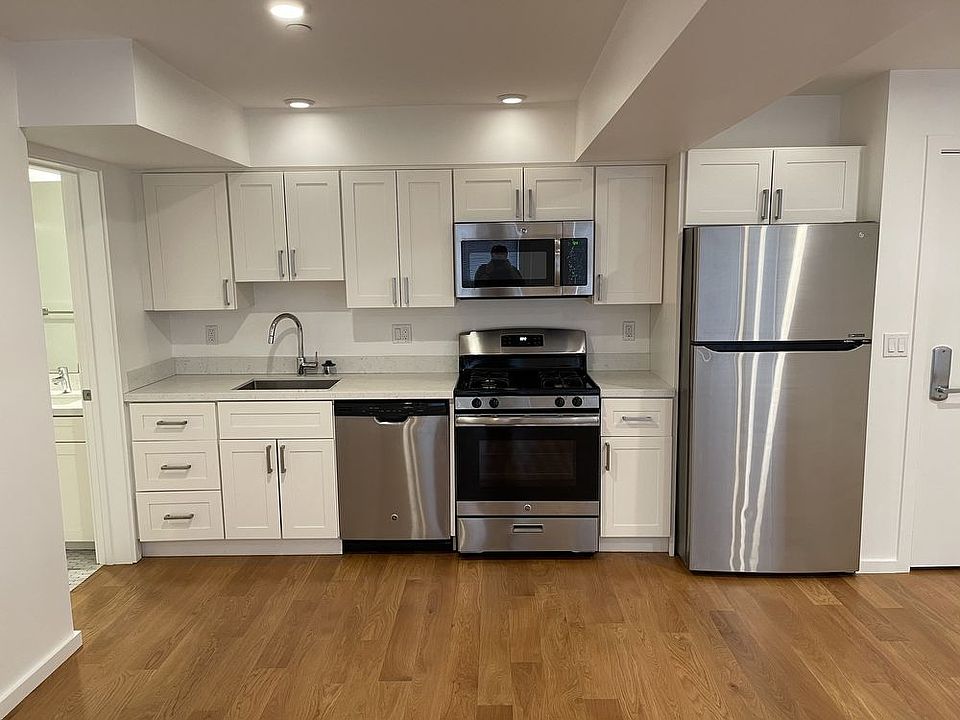 1st image of 3256 21st St #101