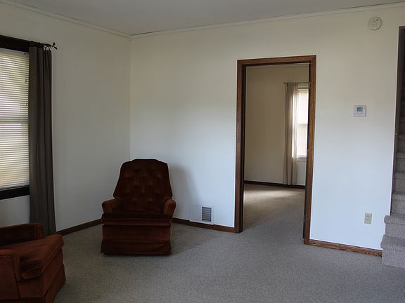 3rd image of 119 S 6th Ave