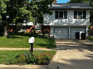 4320 SE Pennsylvania Ct, Topeka, KS 66609