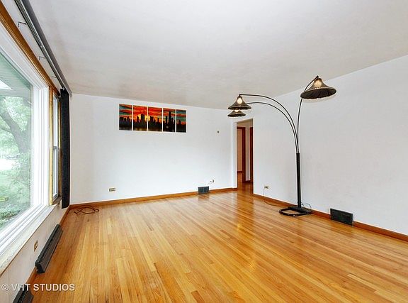 2nd image of 16615 Holland Ave
