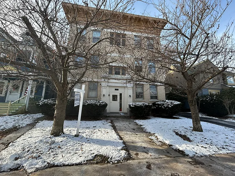 33 Sherman St — Photo 1