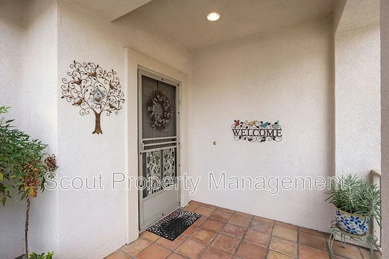 2 bed, 2.5 bath, 1425 sqft, $2,800 — Photo 2