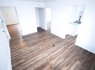 422 S State St #1/2, Appleton, WI 54911